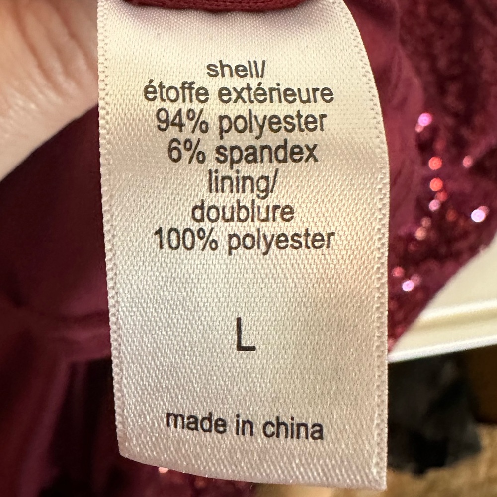 Elegant Burgundy Sequin Dress - Picture 4 of 7